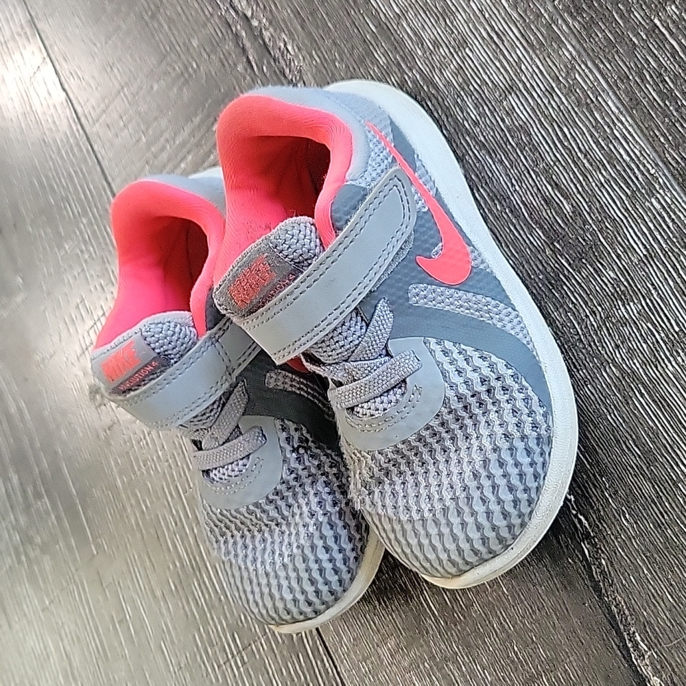 Nike 8c